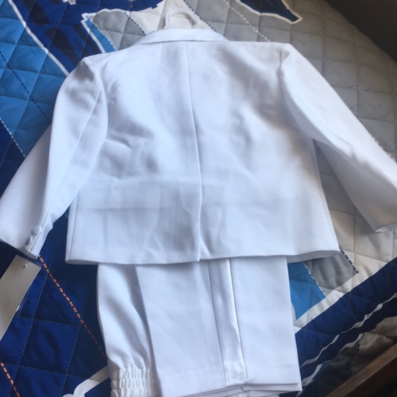 Baptism outfit - Picture 3 of 3